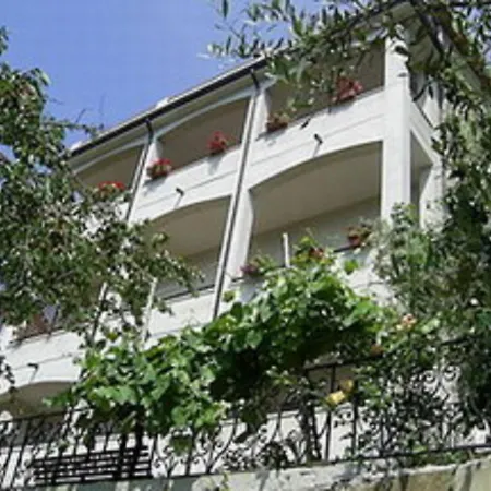 Casa Vacanze Le Castagnelle Apartment